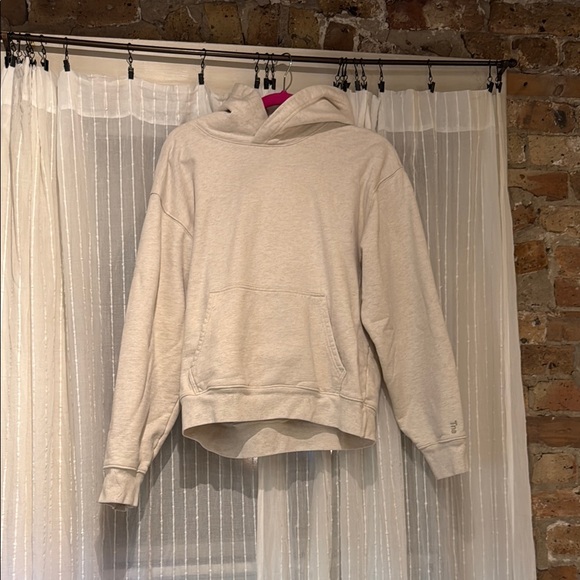 Women's Aritzia TNA Extra Fleece Hoodie - Perfect Fit - Picture 1 of 3